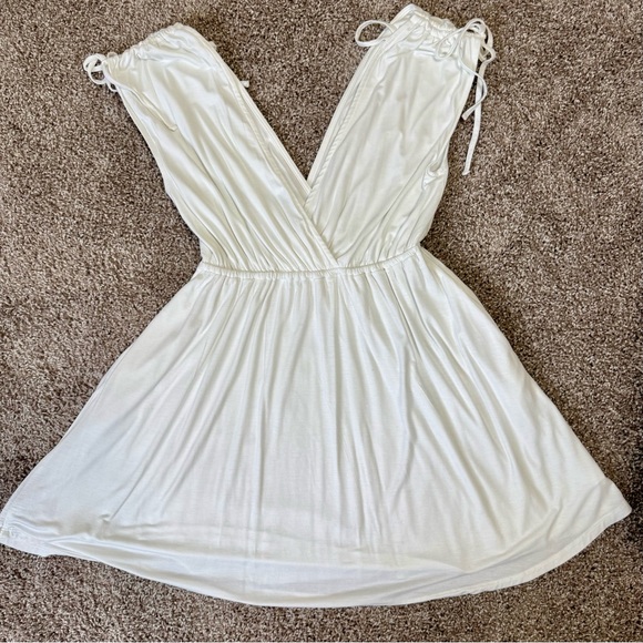 Lulus Café Day White Surplice Mini Dress NWOT Pockets - Picture 2 of 6